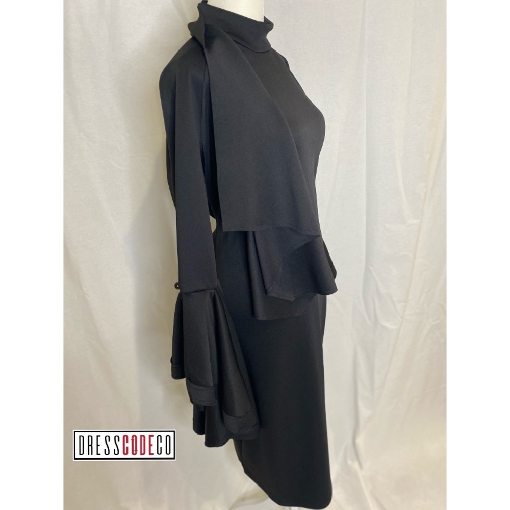 -Bell sleeve short dress. 
-